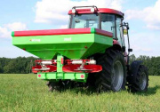 Разбрасыватель удобрений MXL 3000 + kastor на шасси